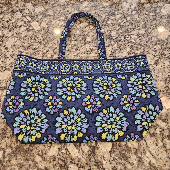 Retired Vera Bradley Indigo Pop Grand Tote - Picture 1 of 8